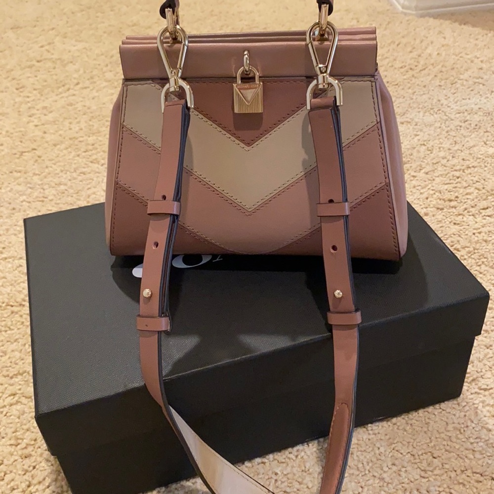 Bag - Picture 3 of 7